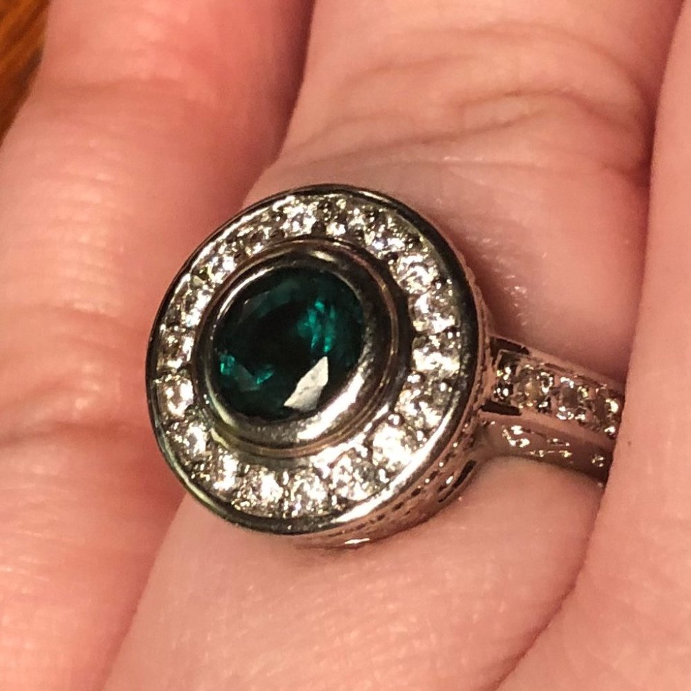 1.58ctw Emerald & White Sapphire Ring Size 6.5